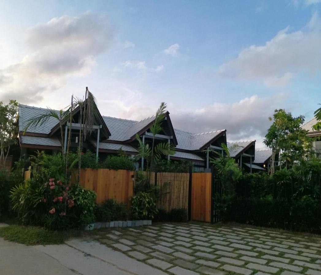 Jr Place Klong Muang Beach Ngoại thất bức ảnh