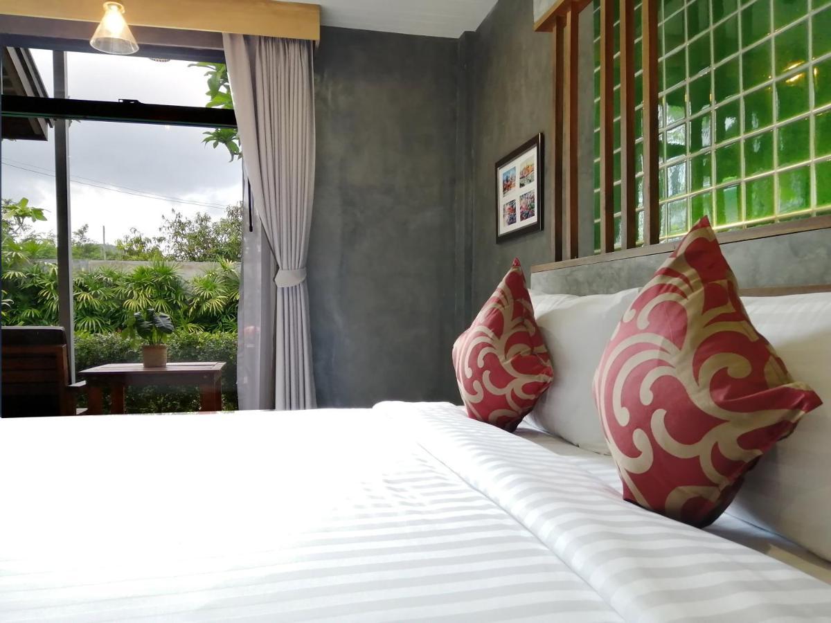 Jr Place Klong Muang Beach Ngoại thất bức ảnh
