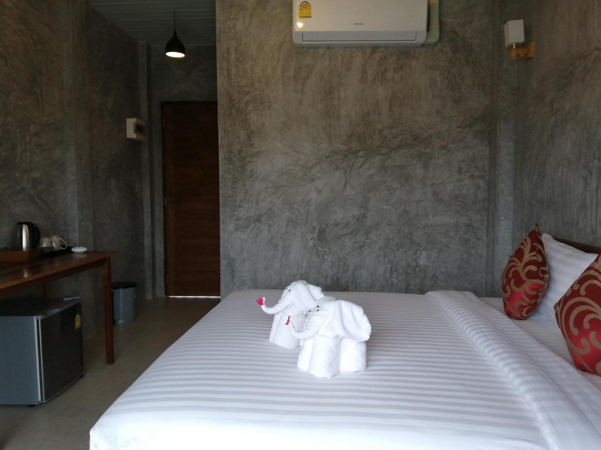 Jr Place Klong Muang Beach Ngoại thất bức ảnh